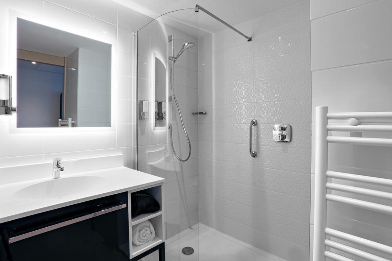 Hampton By Hilton Toulouse Airport Hotel 3*