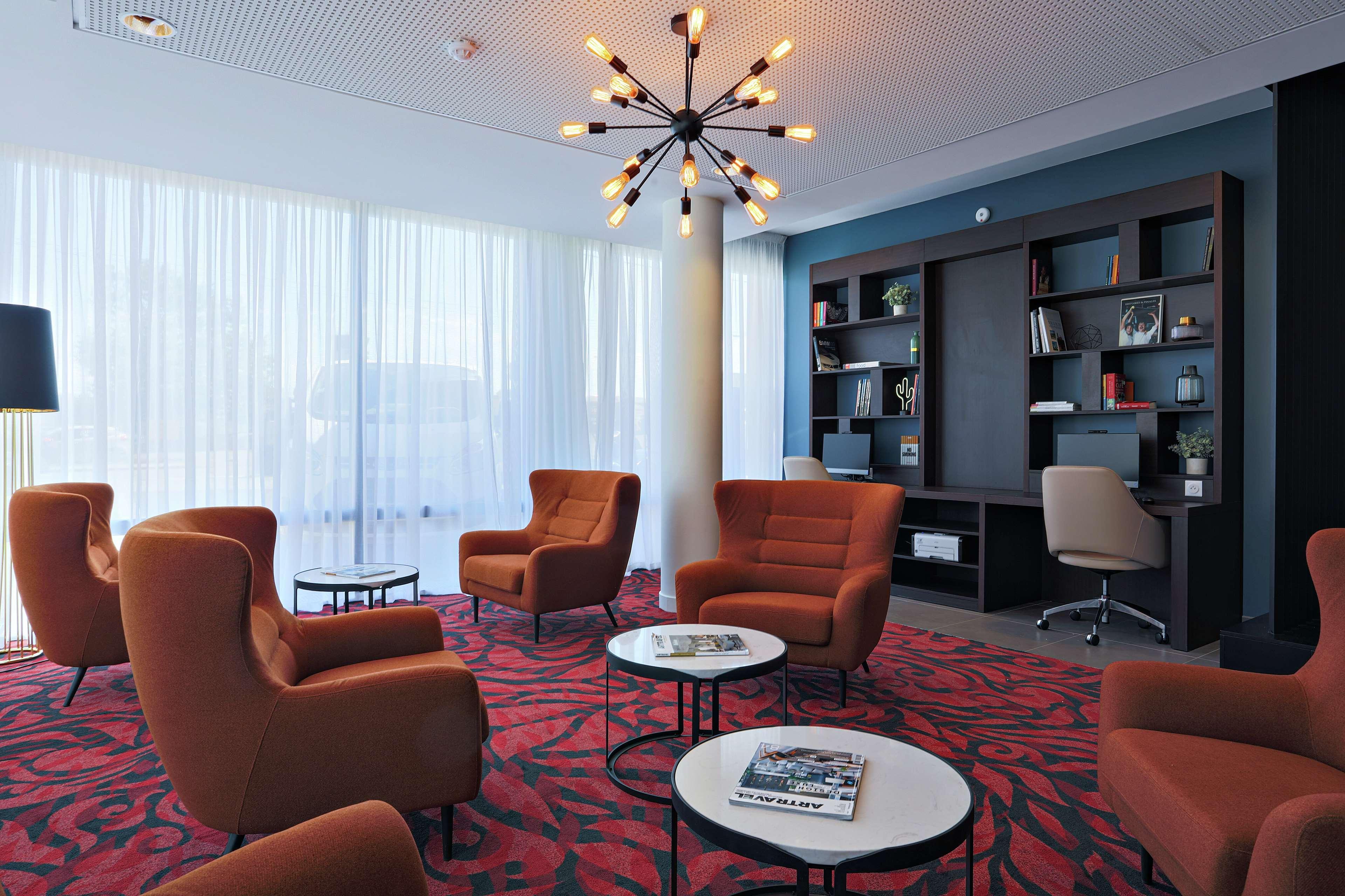 Hotel Hampton By Hilton Toulouse Airport 3*