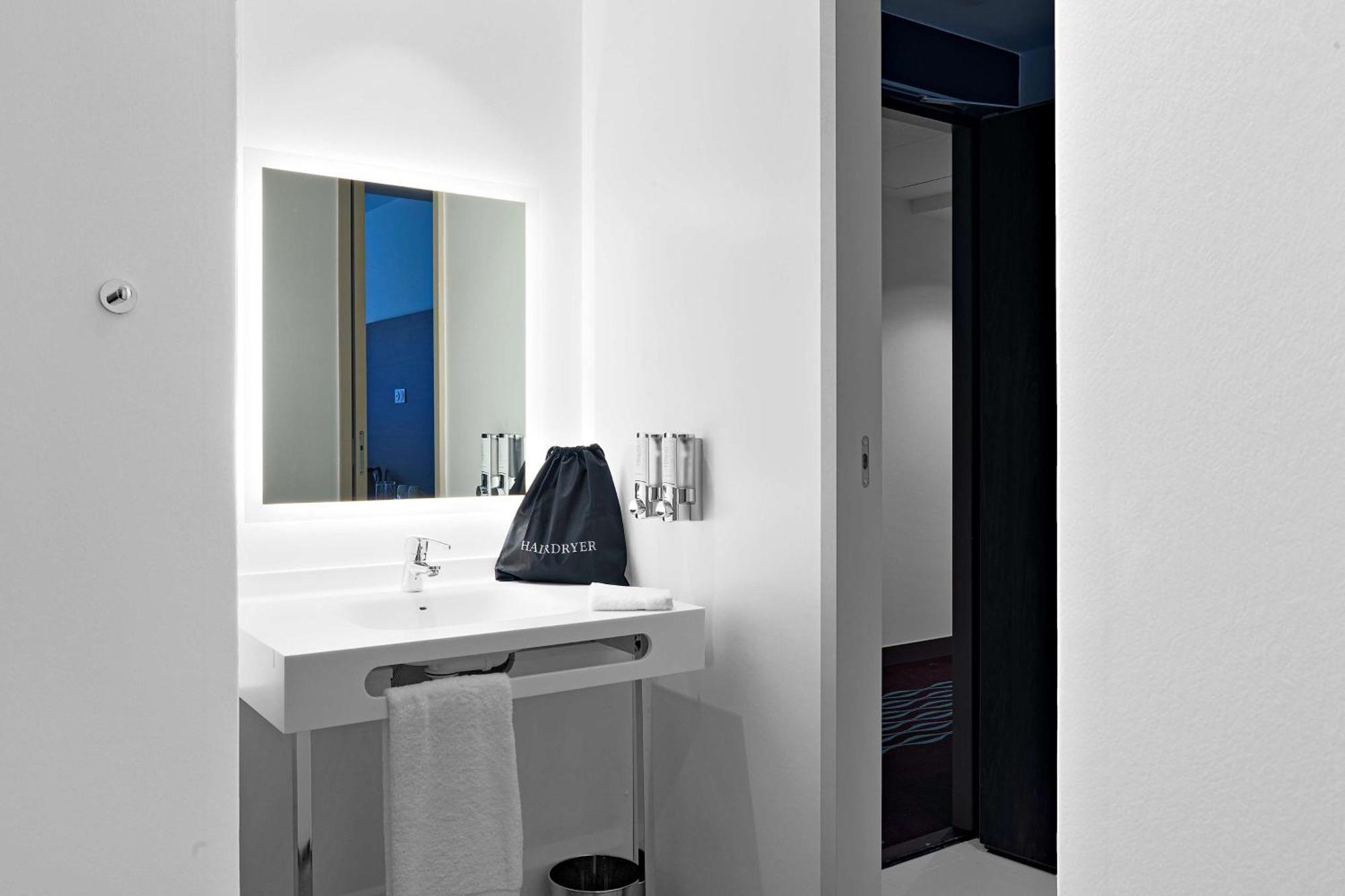 Hotel Hampton By Hilton Toulouse Airport 3*