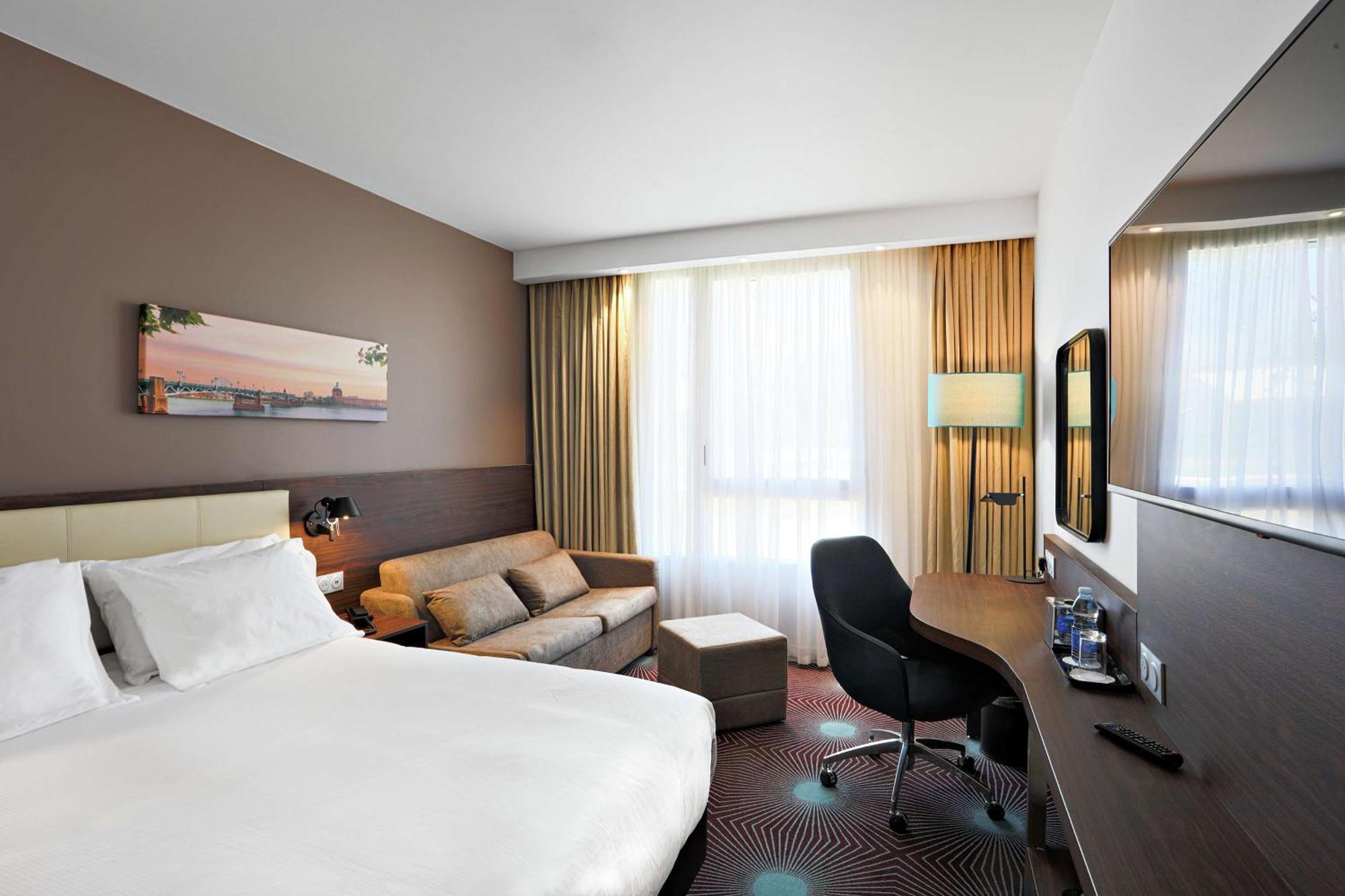 Hampton By Hilton Toulouse Airport Hotel