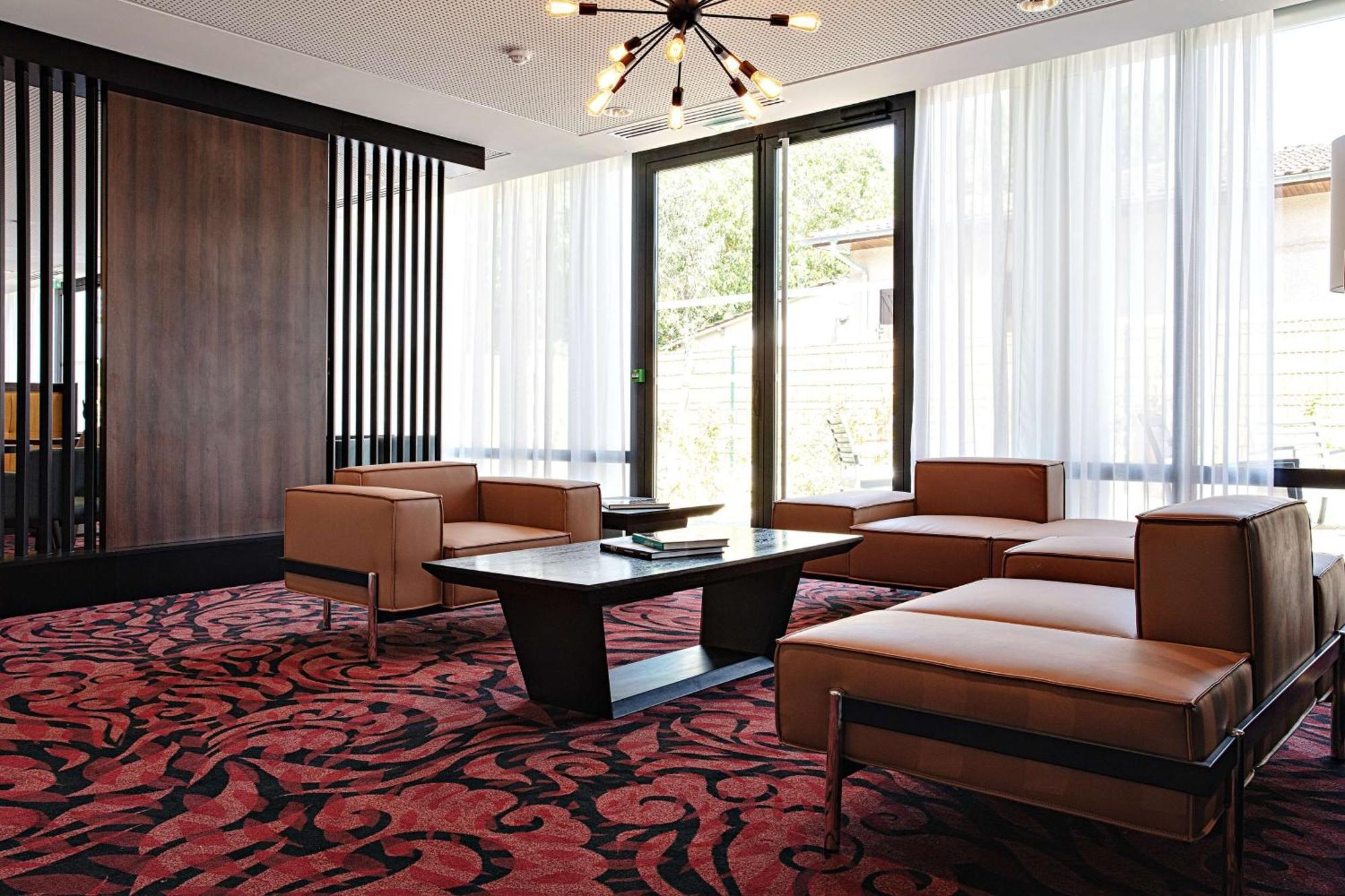 Hampton By Hilton Toulouse Airport 3*
